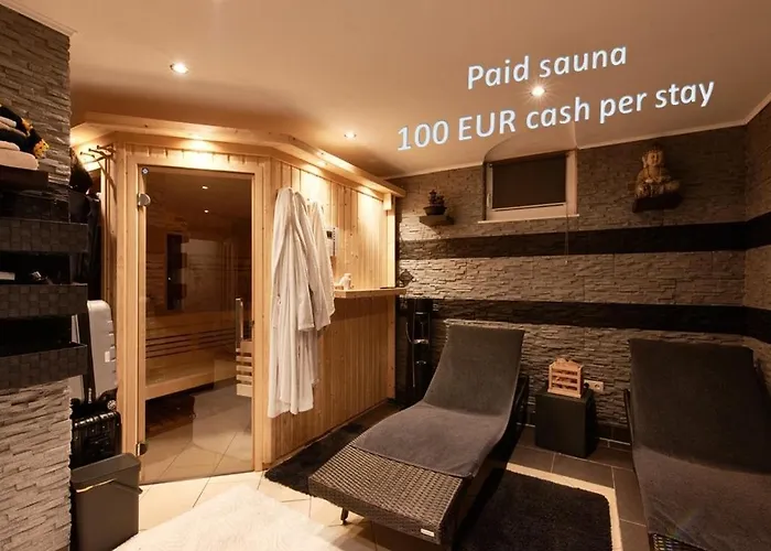 Elegant 3bd In Prime Location Of Holiday home