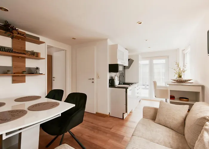 Elegant 3bd In Prime Location Of *