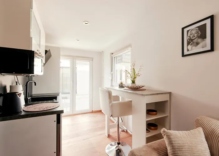 Elegant 3bd In Prime Location Of Vienna