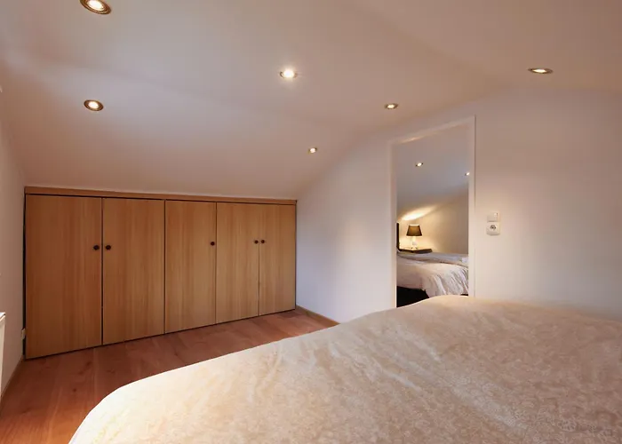Elegant 3bd In Prime Location Of Holiday home *